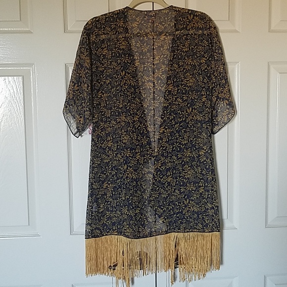Lularoe Monroe Cardigan swim cover - Picture 5 of 5